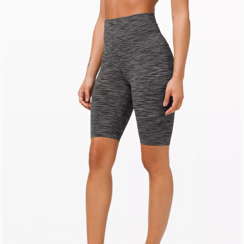Lululemon Align Super High Rise Short 10”
